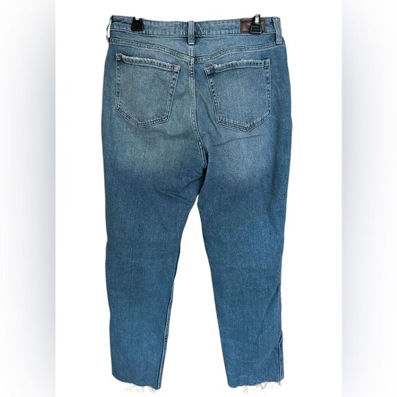 Hollister Women’s Ultra High-Rise Med Wash Mom Jeans. Raw Hem. Size 13 (31) - Picture 3 of 6